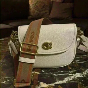 Coach Willow Saddle Shoulder Bag EUC